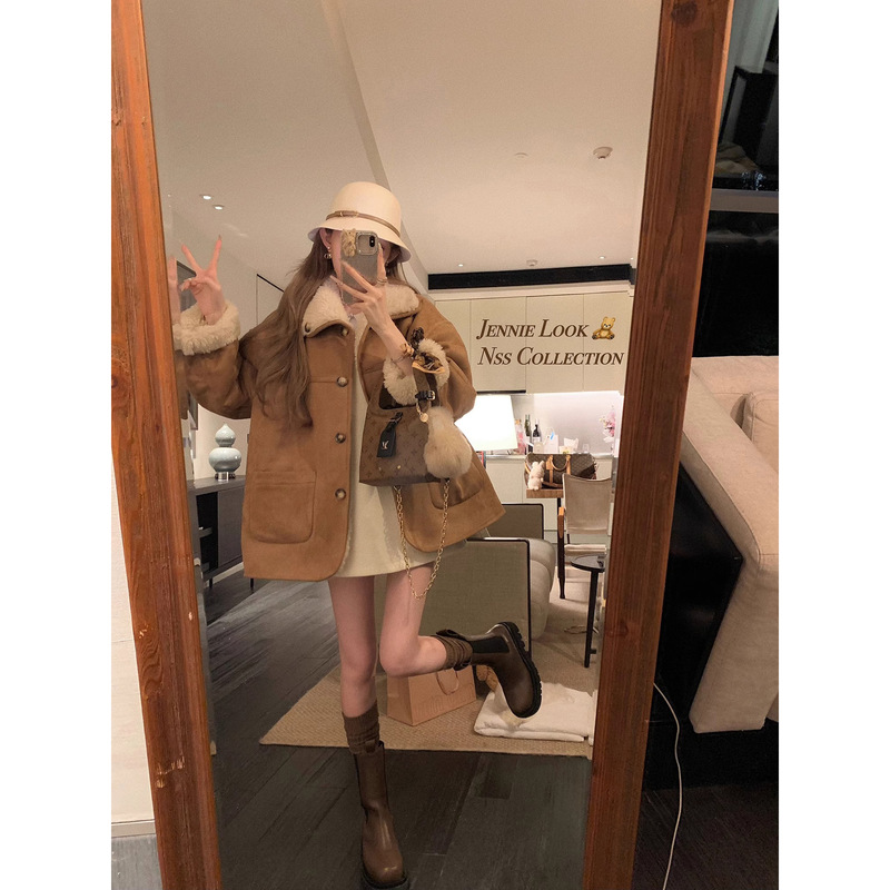 2825 #   NSS COLLECTION ブラウニー ハグベア リバーシブルファーワンピース ブラウンファーコート|undefined