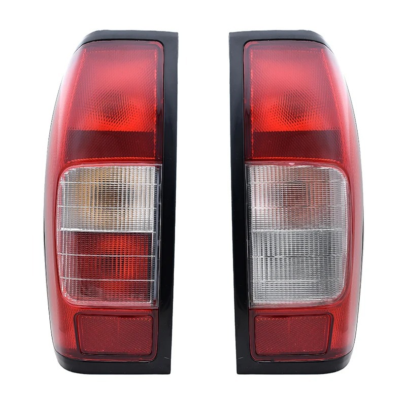 Aplicable a Nissan D22 Pickup NAVARA Lámpara trasera Semi-conjunto Luz de dirección Luz de niebla Luz de freno
