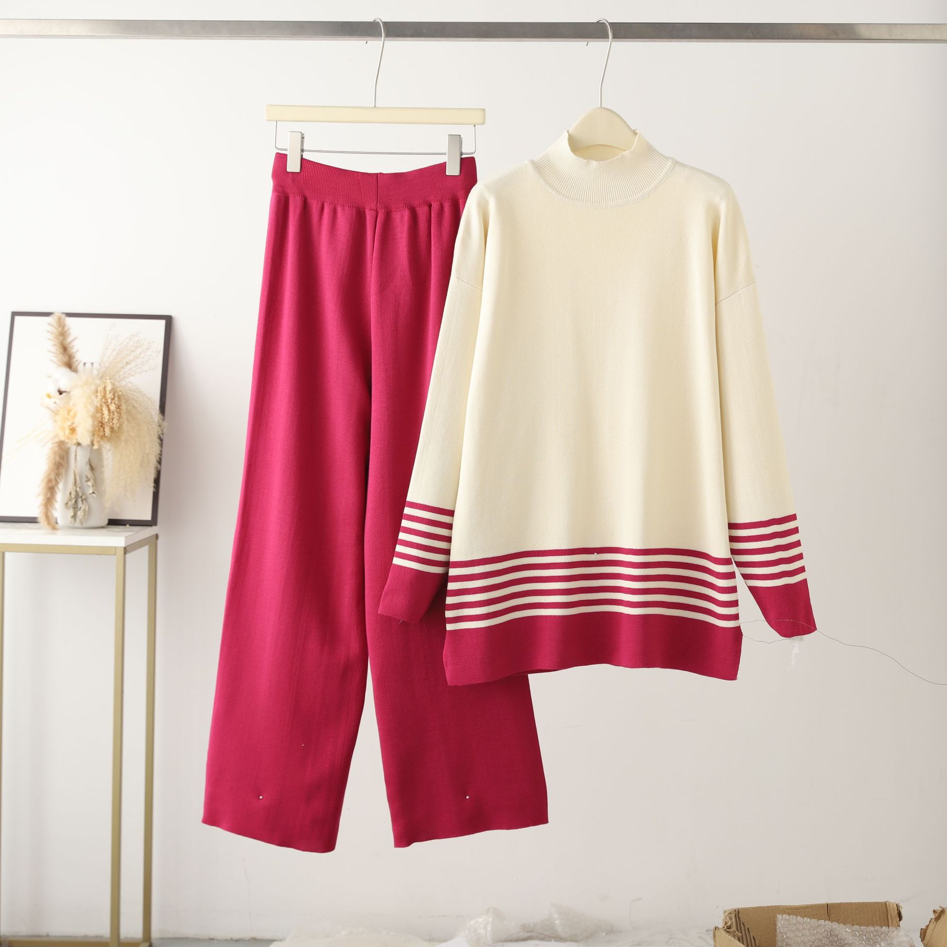 Abbigliamento da donna nuovo abito casual alla moda alla moda che riduce l'età top in maglia pantaloni a gamba larga abito in due pezzi_voghion.com