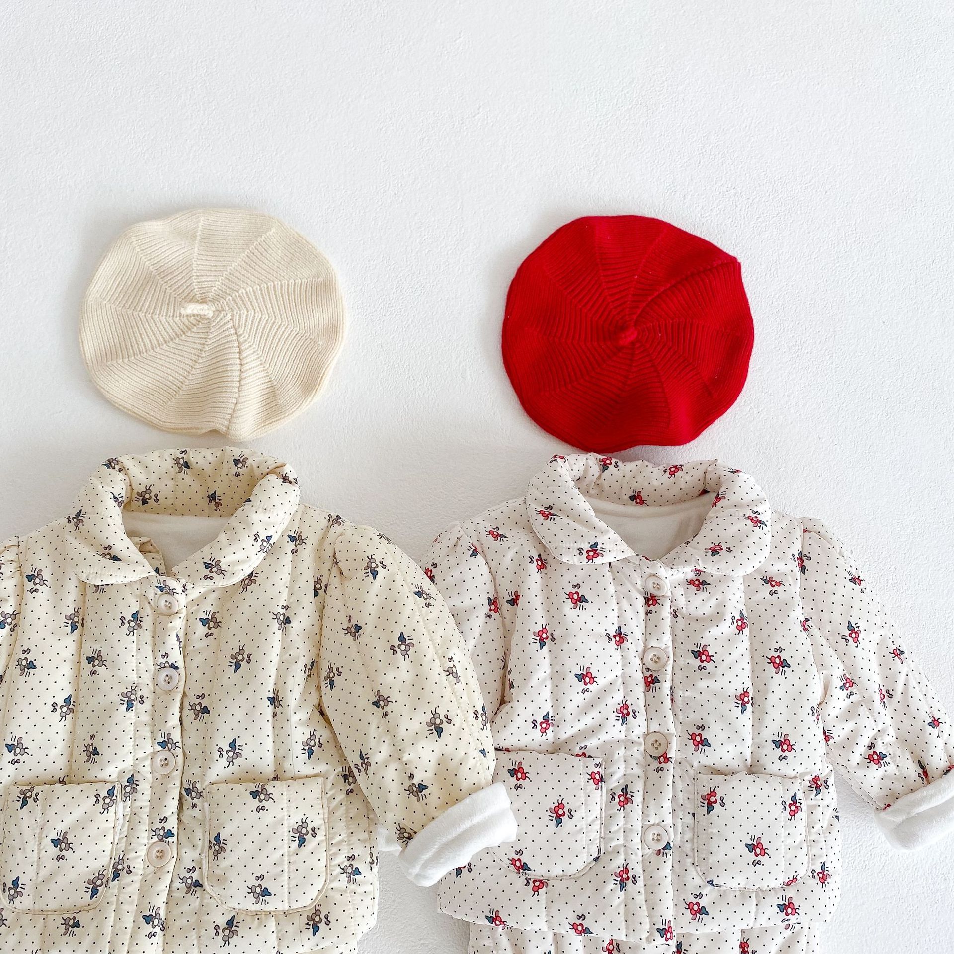 2024 Roupas para meninas Flor e veludo Casaco grosso + Alça Chapéu de bebê Roupas Crawler Conjunto de duas peças_voghion.com