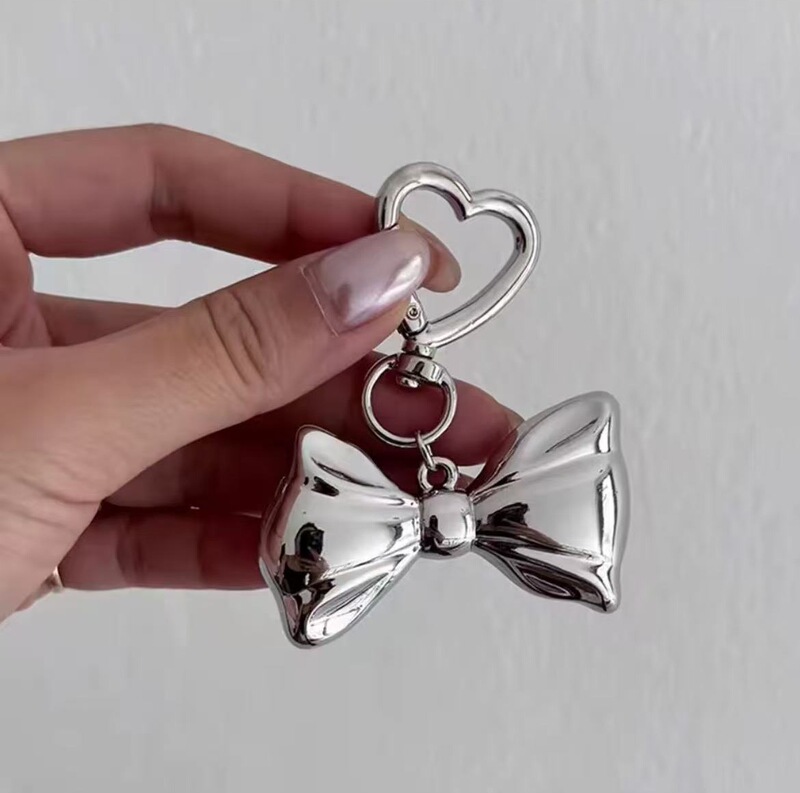 Korean-Style Ins Silver and Gold Bow Keychain Heart Pendant Niche Design Bag Accessory Minimalist Korean-Style Ins Silver and Gold Bow Keychain Heart Pendant Niche Design Bag Accessory Minimalist