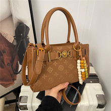 �ٴ����б���Ů���߼��Іμ���r�����e�͹�С�������sͨ������