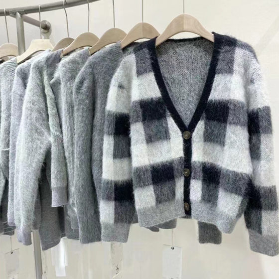 Thirteen lines autumn and winter clothing new Korean version of loose lazy wind cardigan sweater sweater brand women's wholesale supply
