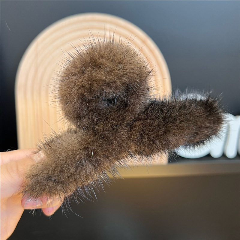 ミンクヘアグリッパー韓国のかわいいぬいぐるみヘアピン気質毛皮グリッパーバックヘッドクリップサメクリップ女性卸売|undefined