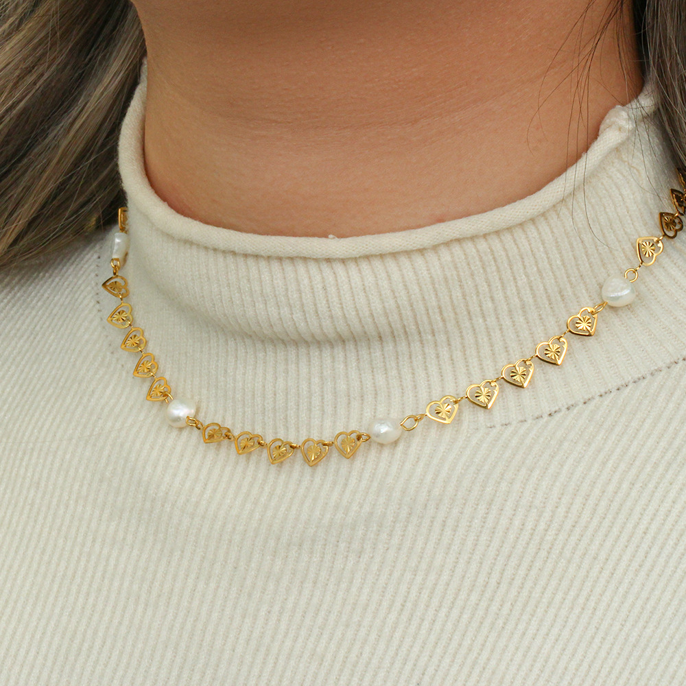 Fashion Heart-shaped Plated 18K Four Pearl Stainless Steel Necklace