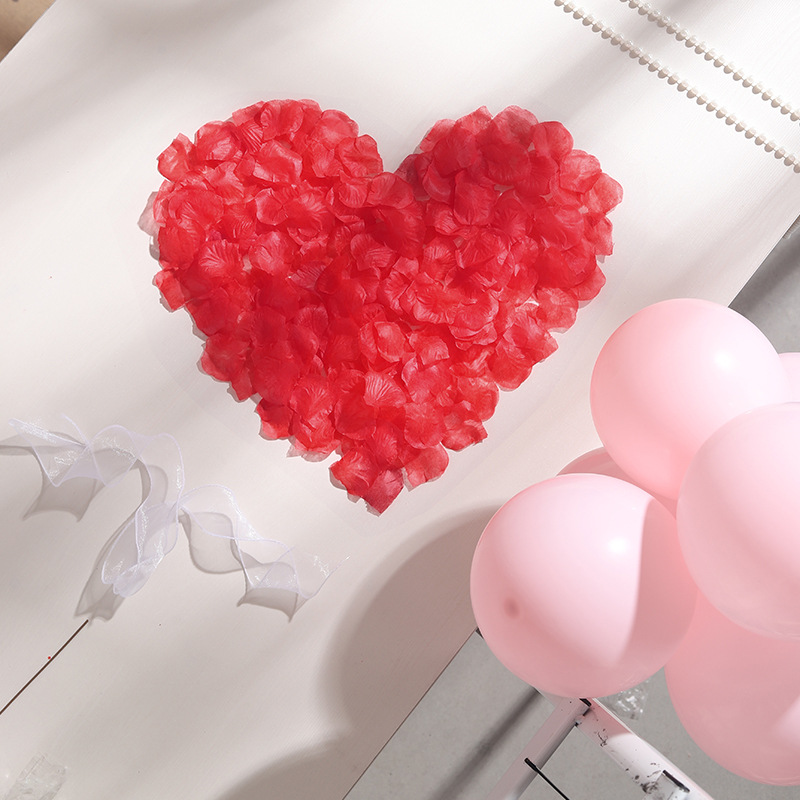 Wholesale simulated rose petals wedding supplies wedding room wedding bed hand scattered fake petals romantic photo props