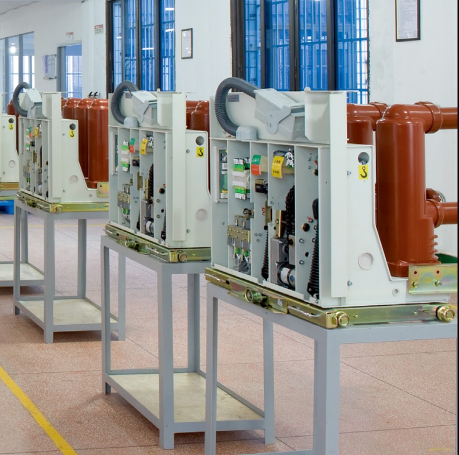 厂家供应高压真空断路器ZN85-40.5户外高压真空断路器40.5KV现货