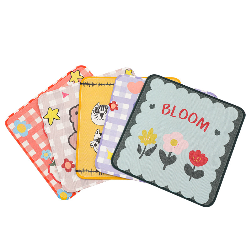 Perro fresco estera gato cuadrado verano mascota estera de enfriamiento mascota nido estera mascota gato hielo estera de seda al por mayor