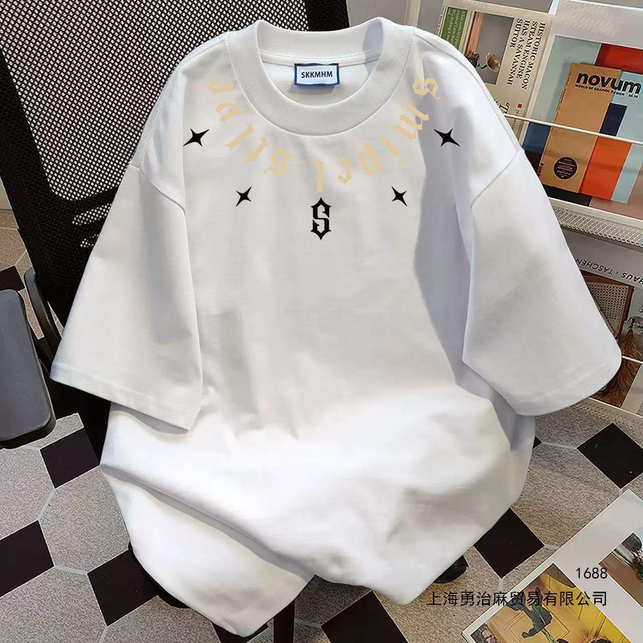 Plus-size men's summer loose-fitting short-sleeved shirt, made of pure cotton, niche design, trendy American style, perfect for 300 jin (150 catties).