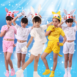 С�����ݳ����b��һ��ͯ��С���ñ��ݷ������¿�С�����׃��@�赸