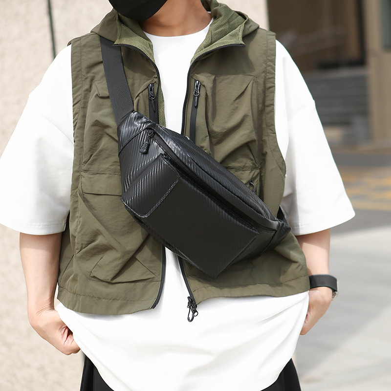 Bolso de pecho moda masculina simple bolso de mensajero de un solo hombro 2025 nueva mochila pequeña deportes al aire libre ciclismo riñonera mujer al por mayor