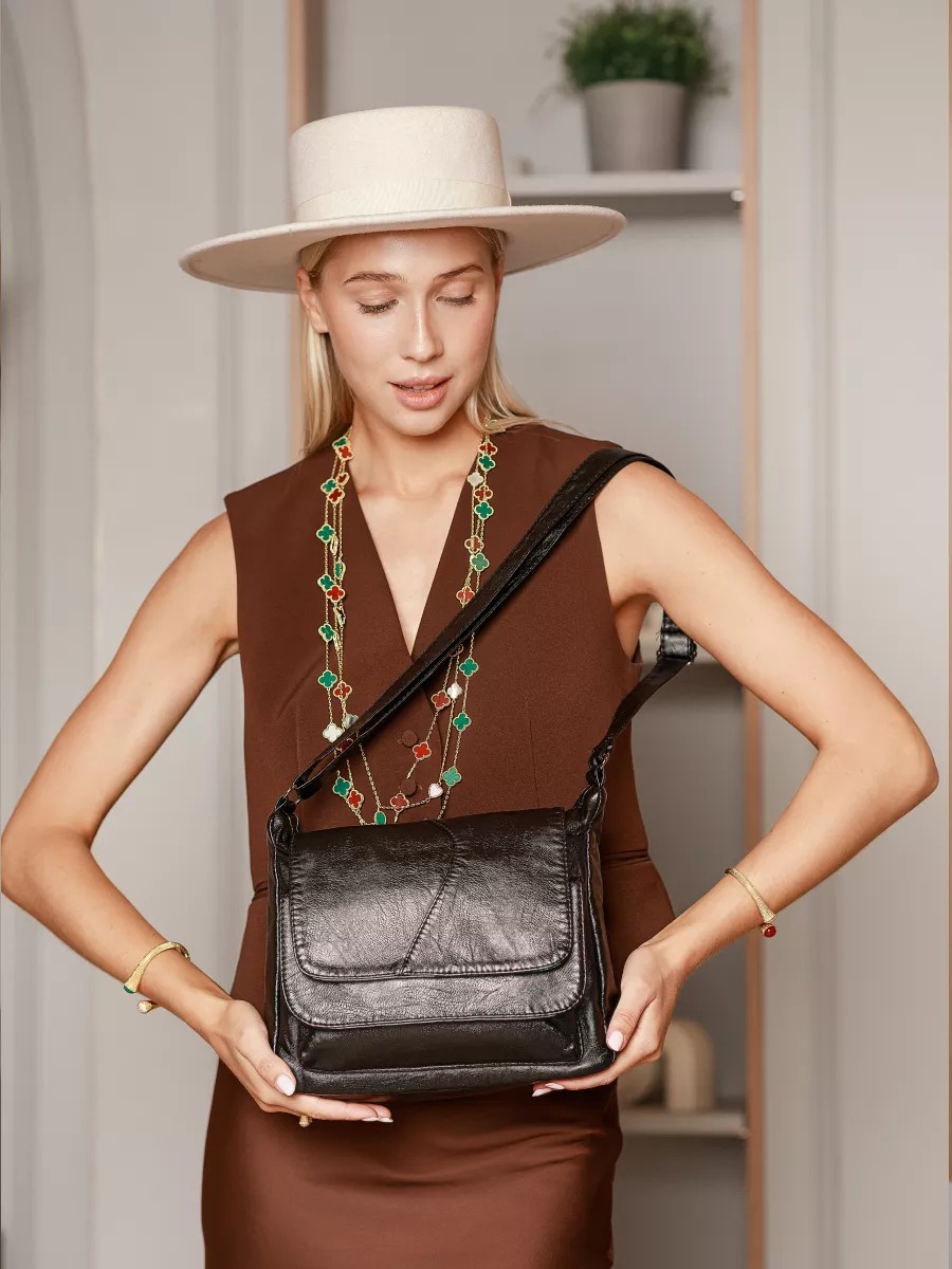 Borsa a tracolla da donna alla moda capiente e spaziosa_voghion.com