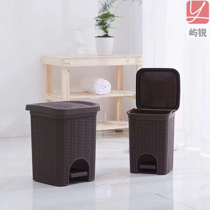 Rattan pedal trash can for home use in living room, kitchen, bathroom, bedroom, office, and shower room, with lid and foot pedal