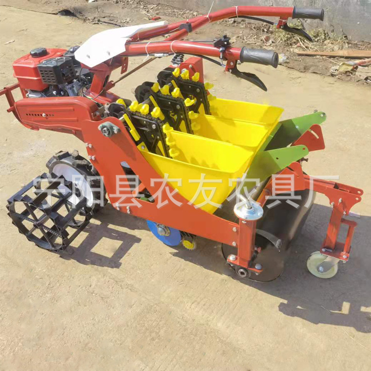 金乡大蒜种植机汽油大蒜点播机 自走式多行蒜苗播种机 蒜瓣种植机