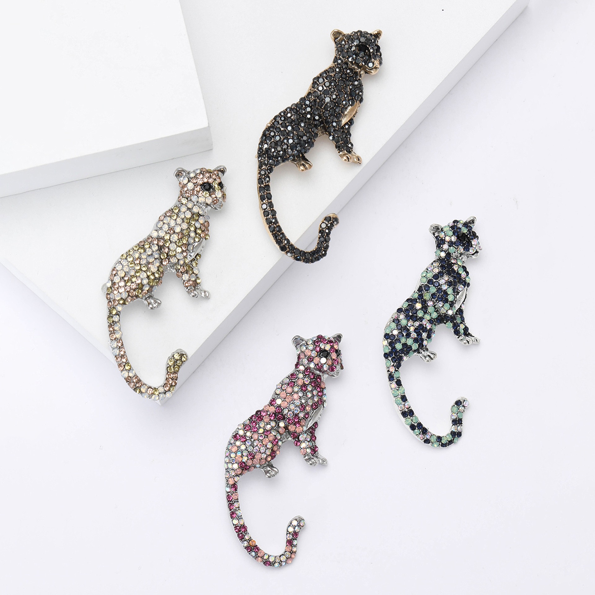 20g Weight Brooches Classification Holiday, Banquet Occasion Alloy Material Animal Pattern Men's Gender Casual, Elegant, Simple Style Style Casual Elegant Simple Style Pin Animal Alloy Men's Brooches 无