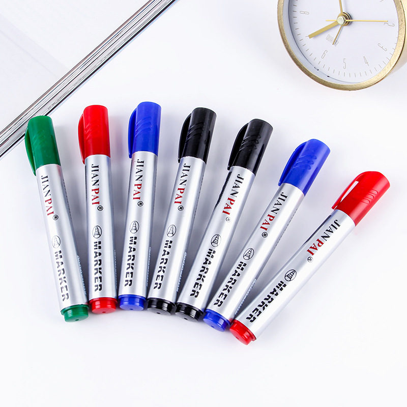 Marca de la espada marcador de cuatro colores al por mayor cabeza grande marcador aceitoso de gran capacidad pluma no borrable suministro directo de fábrica