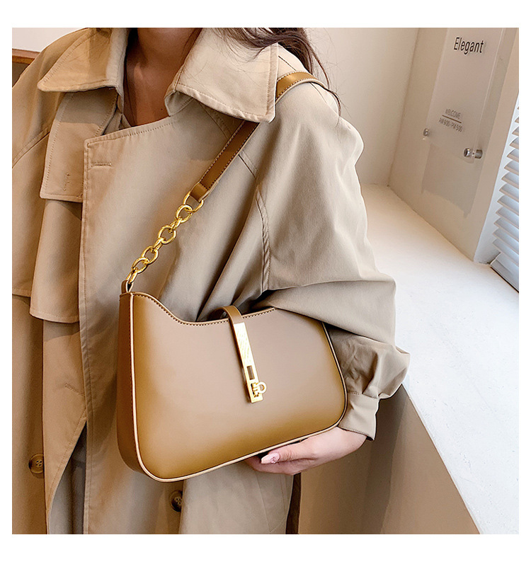 Women's All Seasons Pu Leather Solid Color Streetwear Square Lock Clasp Underarm Bag display picture 1