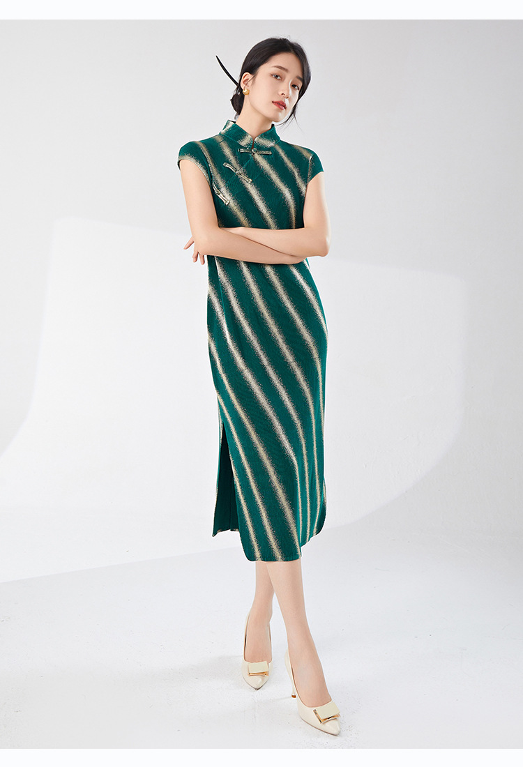 New Chinese-style Improved Version Of Women's Cheongsam Dress, New High-end Striped Elegant Split Dress By Issey Miyake_ecoleips.com