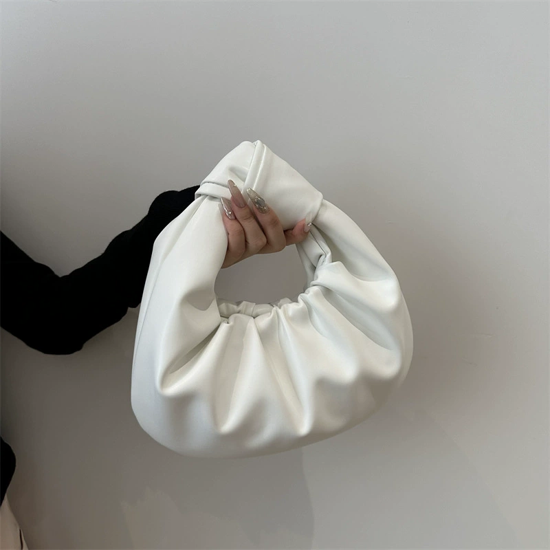 Уличная модная складчатая сумка 2024 летом новая маленькая сумка трансграничная текстура женская сумка простая свежая сумка