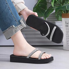 夏季新款一字黑色水鑽拖鞋百搭涼鞋外穿時尚 厚底增高海邊 沙灘鞋