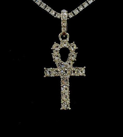 Collar de cruz con diamantes de moda para mujer, cadena para clavícula, nuevo modelo 2024, colgante de diseño exclusivo, simple y lujoso.