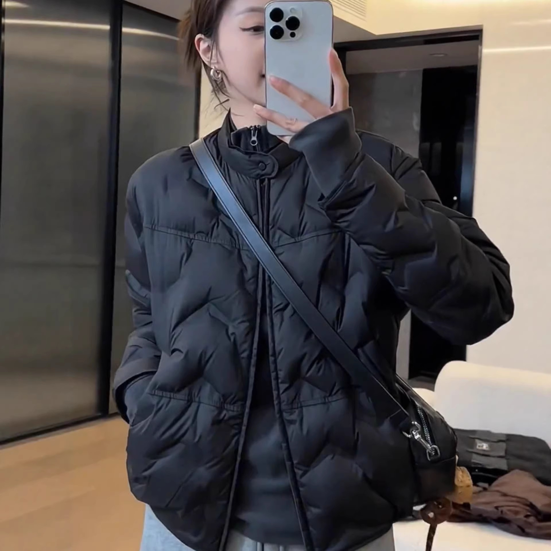 2025 Autumn and Winter Fashion Casual Loose Easiest for Match Lightweight Short Stand Collar Laminated down Jacket 90 White Duck down Jacket Women