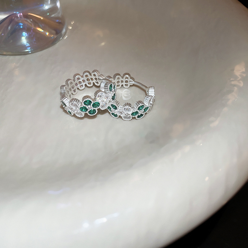 Simple Style Heart Shape Copper Plating Zircon Earrings 1 Pair