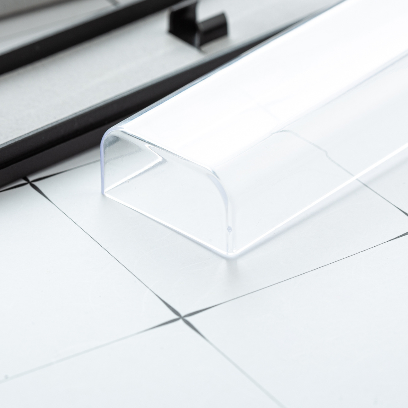 Caja de bolígrafo de cristal transparente en stock caja de almacenamiento de bolígrafo de diamante caja de bolígrafo de plástico rectangular puede imprimir logotipo al por mayor