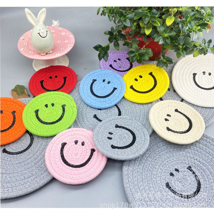 Ins expresión facial placemat hilo de algodón Smiley cara Coaster Bowl Mat estilo japonés casa Coaster aislamiento pad decoración foto apoyos
