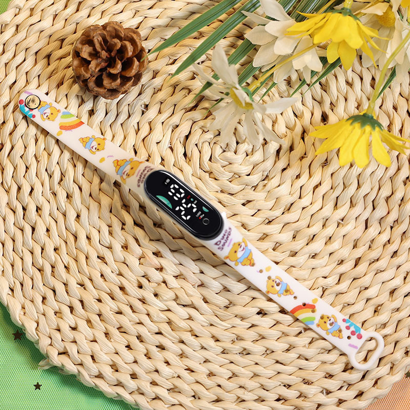 2024 explosión de chatarra oso de café M9 impresión pulsera relojes de pulsera niños estudiantes moda lindo reloj electrónico LED