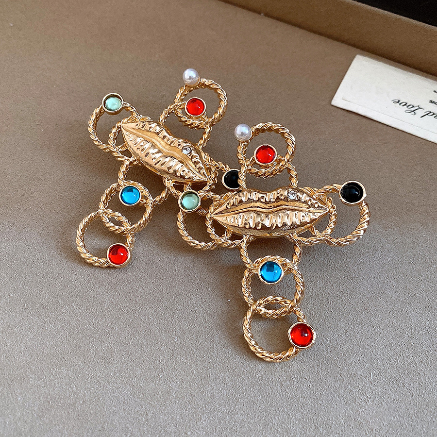 Resina labios cruz collar de perlas personalidad nicho exagerado cadena de suéter de lujo ligero conjunto de joyería de lujo mujer