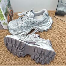 �����ϵ�ЬŮ2026�ļ�����͸��ŮЬ����6.5�ٴ�ʱ���˶�����Ь��