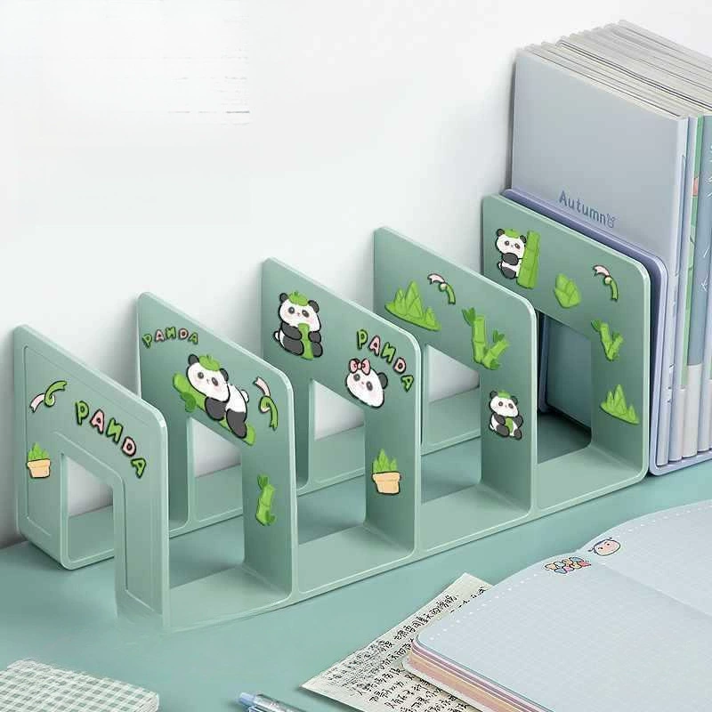 Зажим для лицевой панели на столе Студенты используют фиксированную книжную полку