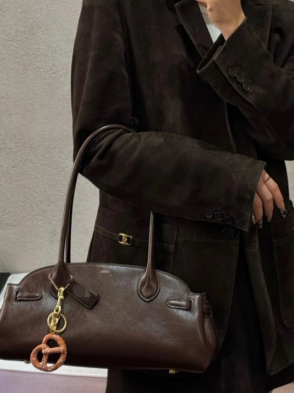 2025新款Empire Carryall 34高级质感油蜡皮法棍腋下包单肩手提包|undefined