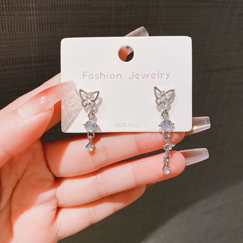 Small asymmetrical earrings with tassels, light luxury style, silver 925 sample