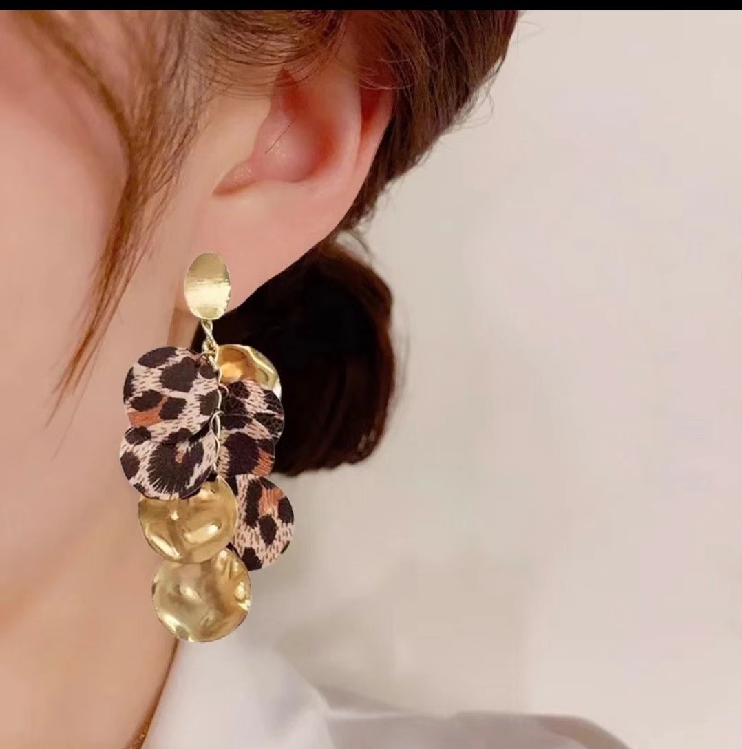Handmade Leopard Print Stud Earrings Niche Designer Jewelry_voghion.com