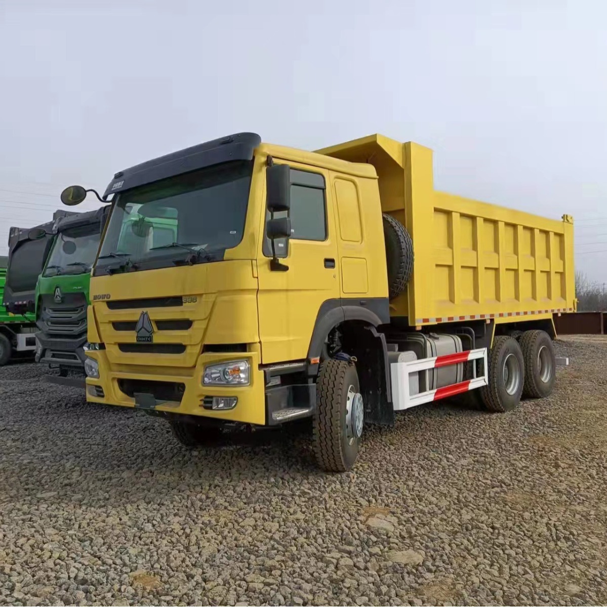 重汽豪沃自卸车出口 18953179826