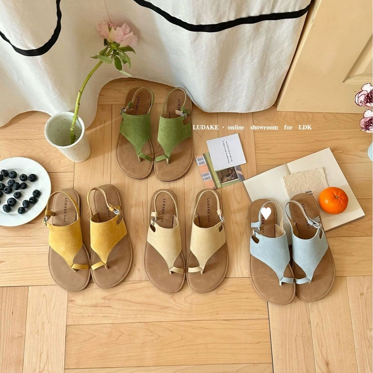 ~ ретро сандалии Birkenstock на толстой подошве с перекрестными ремешками для женской летней верхней одежды, новый стиль 2025 года, удобные простые туфли на плоской подошве с открытой спинкой