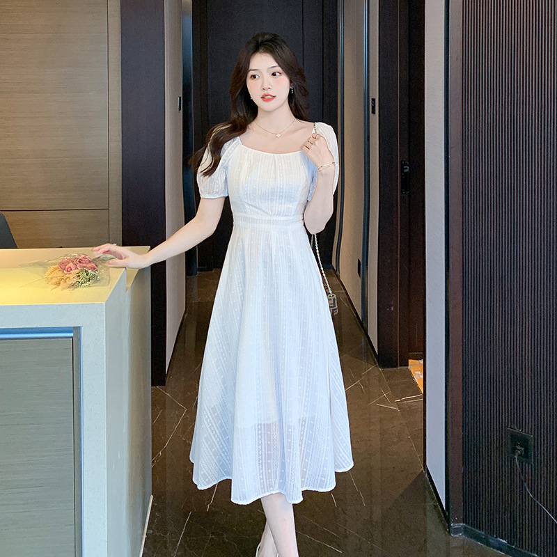 2023夏季新款法式高级感纯白色方领泡泡袖蕾丝收腰显瘦A字连衣裙