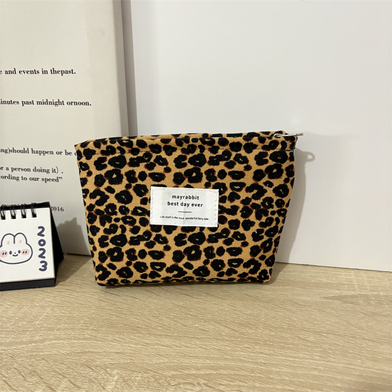 60g Weight Canvas Lining Material Zipper Closure Type / Strap Type Cosmetic Bag Bags Type Daily, Street, Shopping Occasion Corduroy Material Leopard Pattern All Seasons Season Women's Gender Elegant, Streetwear Style Square Shape Small Size Elegant Streetwear Leopard Corduroy Square Makeup Bags 3