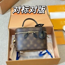 �����ϻ����y������б�����朗l�ٴ�L���p��С��������Ů�����