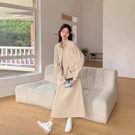 卡其色背心长裙时尚套装春秋女2026新款韩版显超好看卫衣两件套
