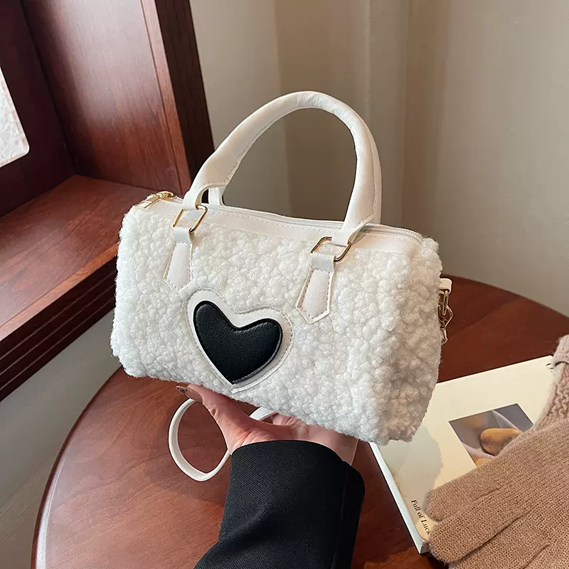 爱心枕头包毛绒绒手提波士顿包女2025秋冬新款洋气可爱单肩斜挎包