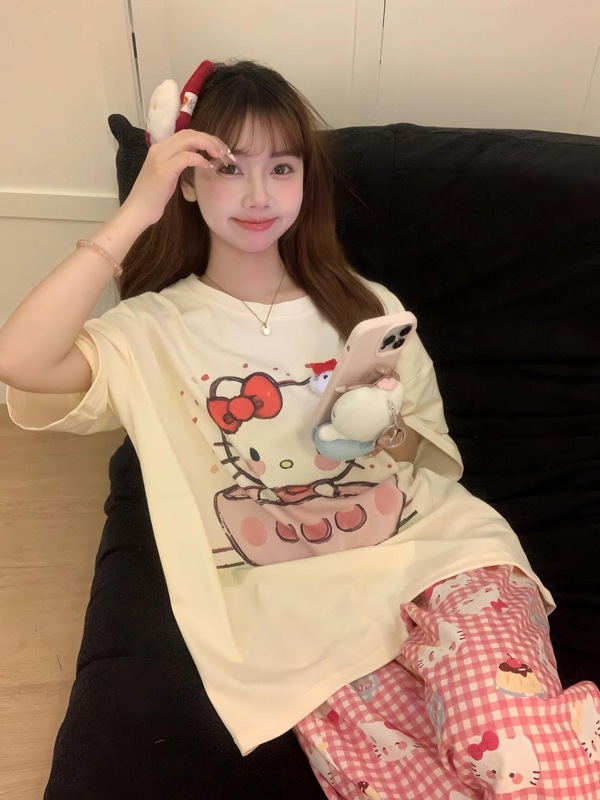 日本の夏の新しいハローキティプリント半袖Tシャツハローキティ純綿半袖Tシャツ女性クラスの制服|undefined