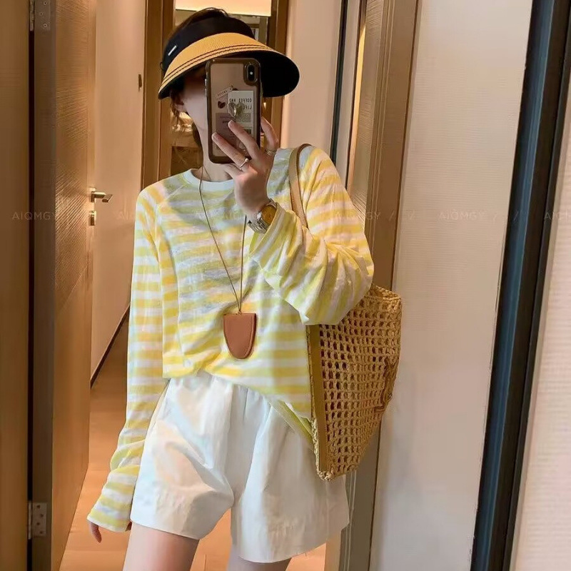 薄いアイスシルク長袖 Tシャツトップス女性のための 2025 新しいホットスタイル夏ルーズレイジーストライプ日焼け止めシャツブラウス|undefined