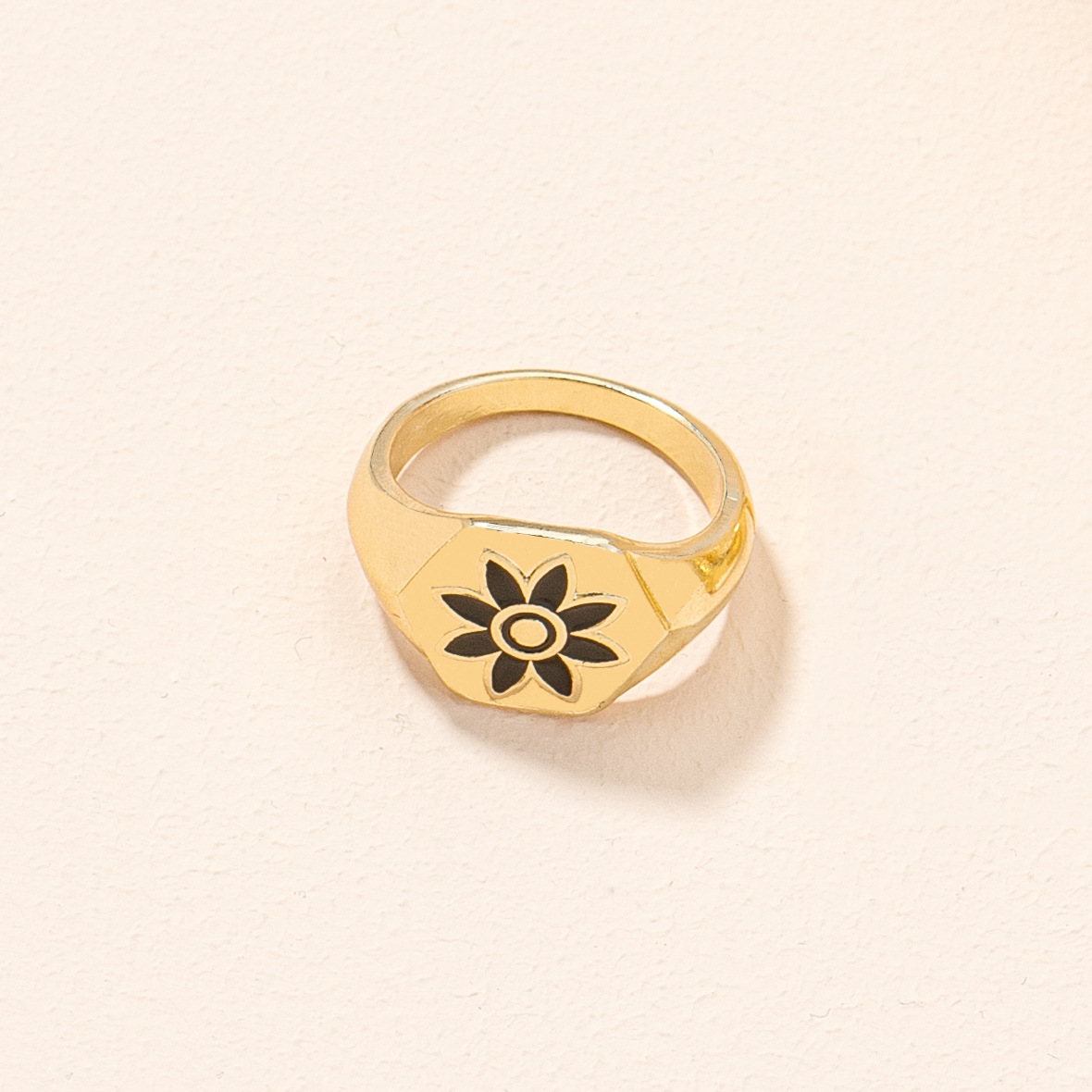 New Retro Fashion Flower Ring display picture 4