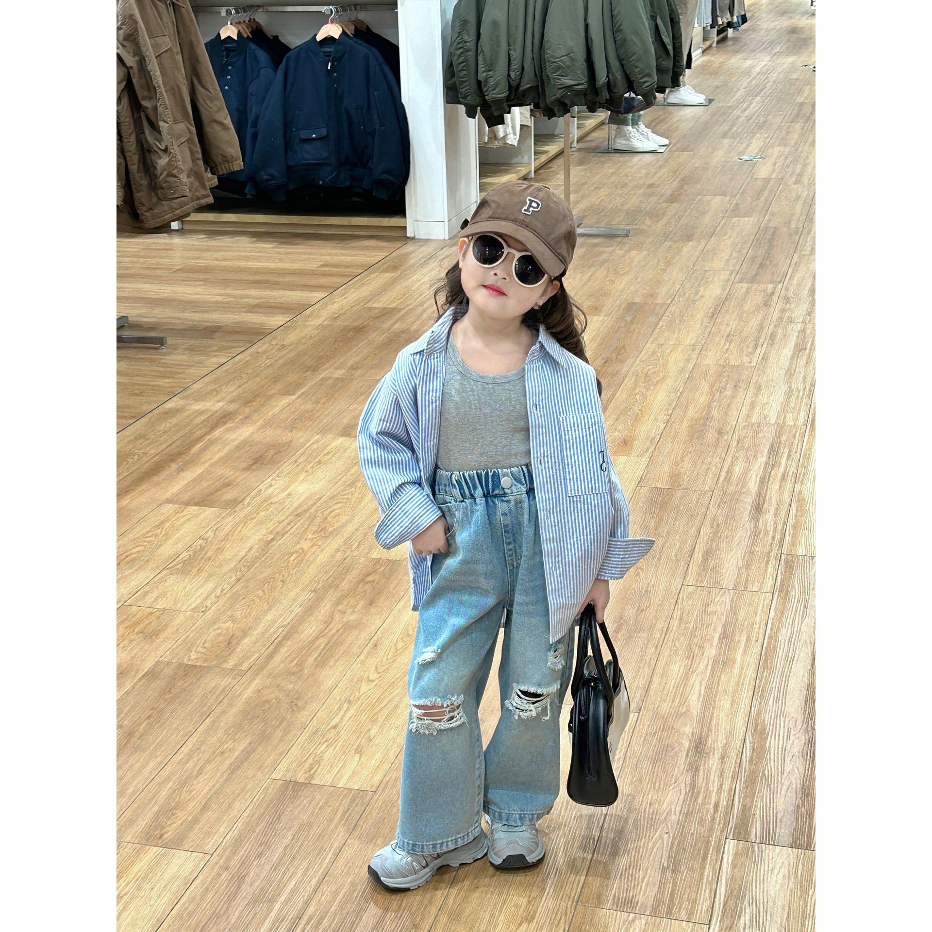 Corea del Sur ropa para niños y niñas camisa a rayas 2024 primavera nuevas niñas letra impresa camisa suelta fuera