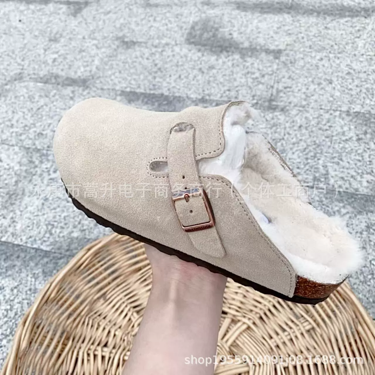 Босоножки Birkenstock плюс бархатная кожа 2025, ретро слипоны «ленивые» с толстой подошвой и закрытым носком, меховые тапочки для женщин как верхняя обувь