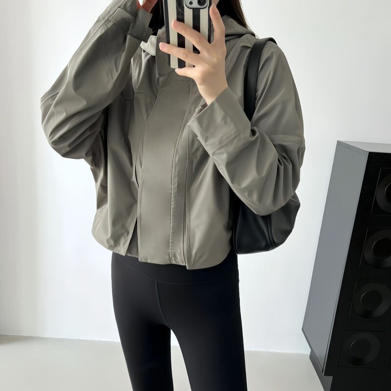 26 Spring Lulu Style Soft Shell Jacket Outdoor Sports Windproof Work Jacket Hooded Short Jacket for Women 26 Spring Lulu Style Soft Shell Jacket Outdoor Sports Windproof Work Jacket Hooded Short Jacket for Women