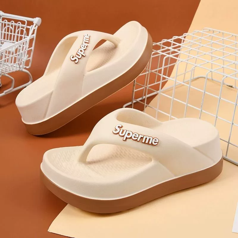 Женские пляжные шлепанцы на лето 2025 года, новые, нескользящие, на толстой подошве, с мягкой стелькой, увеличивающие рост, удобные.